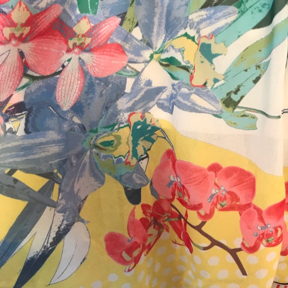 Flying Tomato flowing off the shoulder top - Picture 6 of 7